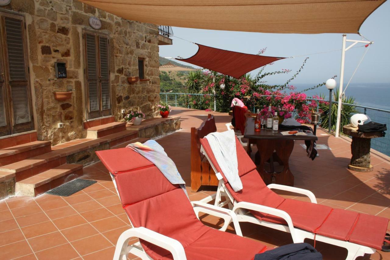 Camere & Case Vacanze Lo Scoglio Castel di Tusa Buitenkant foto